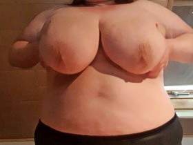I bounce my big boobs