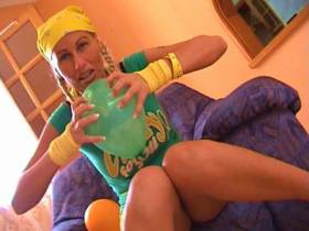 Vorschaubild vom Privatporno mit dem Titel "Ballonspiele" von Xtrem-Babe
