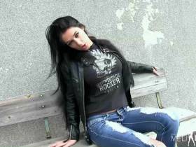 Vorschaubild vom Privatporno mit dem Titel "Outdoor Wichsanleitung" von MeliDeluxe