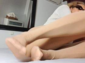 Two-hole treatment 4: In nylon both holes fucked, hairy