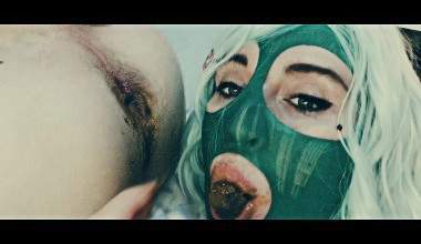 SCAT girl eats boyfriend’s SHIT I