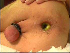 Vorschaubild vom Privatporno mit dem Titel "Bananenmus" von Latexguy1