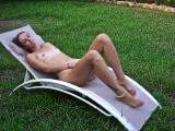 It can also be hot outside on a garden lounger