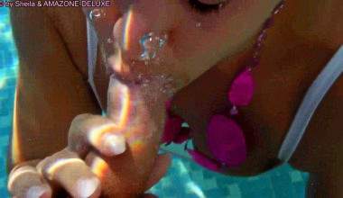UNTERWASSER meine Fotze mit dem Dildo gefickt & Schwanz geblasen
