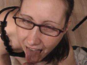 Vorschaubild vom Privatporno mit dem Titel "Cumshot ins Gesicht" von Kathi-81