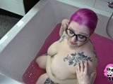 I'm pissed on in the cum bath - my first golden shower from a man!