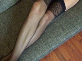 Foot Fetisch - Er spritzt meine Nylons voll