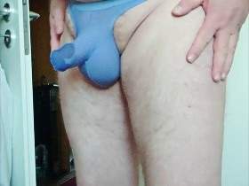Notgeil und Dick im blauen String
