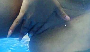 Sauereien im Pool