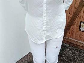 NS in white jeans - 1st time