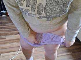 I'm horny and my panties are wet