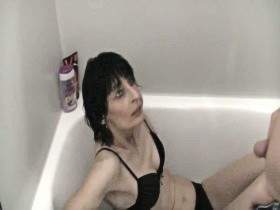 Almost 1 liter of piss in my mouth cunt