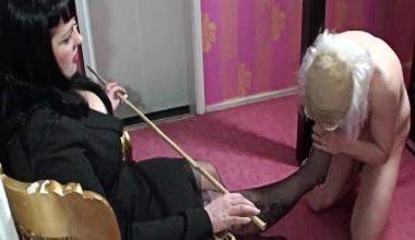 Zum wichsen mit Tabasco gezwungen 