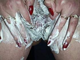 Hairy pussy masturbation