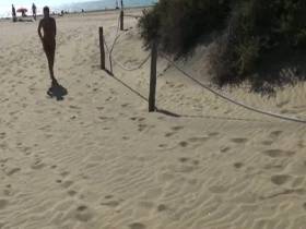 Fucking and Pissing in the dunes