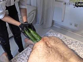 Vorschaubild vom Privatporno mit dem Titel "Krasser Anal-Rekord! Mach nach und sag mir, wieviele du schaffst!" von CherieNoir