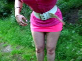 Pink Pippi Tussi im Wald