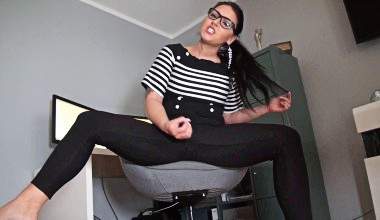 Wichsanleitung für`s Büro ! Wenn ich deine Kollegin wäre...