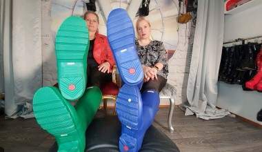 Unsere Gummistiefel grün und blau