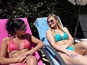 FIRST TRANS HOLIDAY?! SLUT CUNT NEEDS SHEMALE COCK!