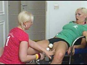 Vorschaubild vom Privatporno mit dem Titel "Orgasmus-Quicky" von FeuchteSchnecke