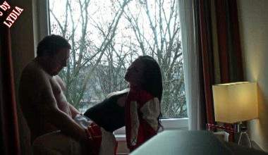 GOLDEN SHOWER UND CREAMPIE SPASS