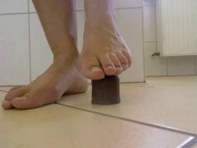 Vorschaubild vom Privatporno mit dem Titel "Crushing" von EvilBitch