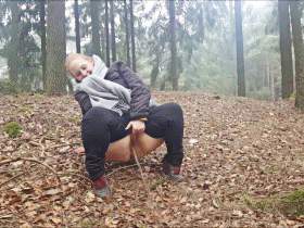 Vorschaubild vom Privatporno mit dem Titel "OUTDOOR!Gepisst im Wlad" von sexyvenushuegel