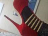 Schwarze Nylons in High heels