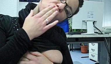 Neben dem Chef im Büro