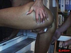 Vorschaubild vom Privatporno mit dem Titel "Einbrecher erwischt - Jetzt wird blank gefickt" von Ramona_Deluxe