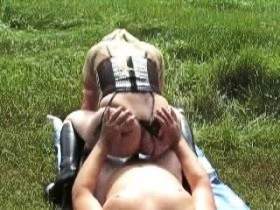 Vorschaubild vom Privatporno mit dem Titel "Blonde Ficksau in der Natur gefickt" von Miss-United