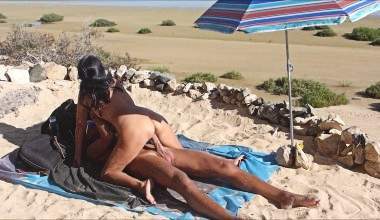 Heißer Amateur-Sex am Tropical-Beach