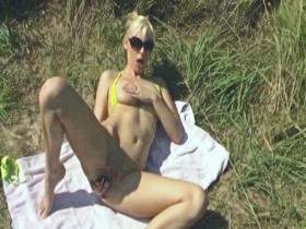 Vorschaubild vom Privatporno mit dem Titel "Summer,Sun and Spitting" von FeuchteSchnecke