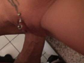 Vorschaubild vom Privatporno mit dem Titel "Lustvolle Hure in der Büroküche vom Putz Mann gefickt!!!" von Yamila20