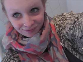 Vorschaubild vom Privatporno mit dem Titel "Video-Pee-Selfie" von sexyvenushuegel