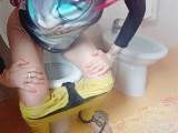 Savanne, wunderschöne Rothaarige, mit dir auf der Toilette