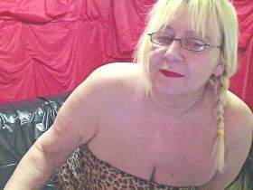 KV ready to shoot-in nylons