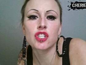 Vorschaubild vom Privatporno mit dem Titel "DIRTY FANTASY - Zahnlose Oma lutscht dich leer!" von CherieNoir