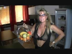 Vorschaubild vom Privatporno mit dem Titel "Diesen Nachbarn will ich haben" von diegeileanita