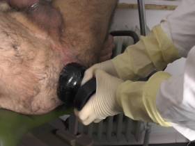 Vorschaubild vom Privatporno mit dem Titel "Mega XXL Dehnung bis 2 Hände" von Herrin-Jessy-Hamburg