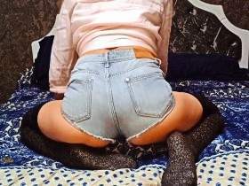 Blow Huge Load On Denim Butt