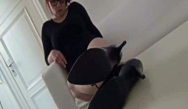 Lutsch meine Heels sauber