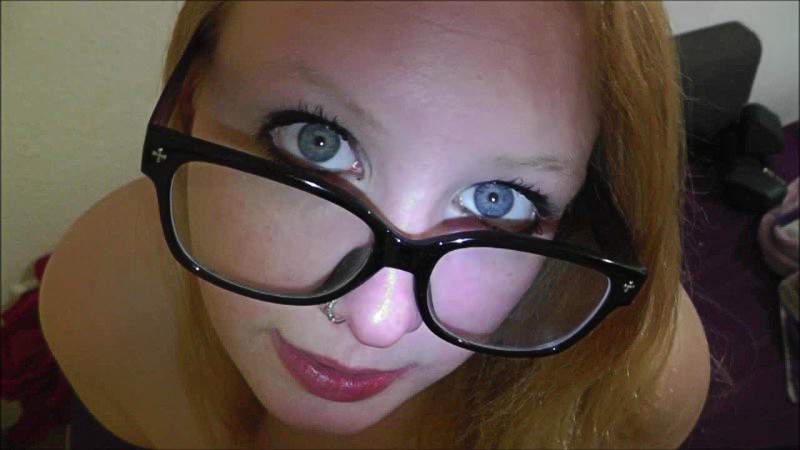 Glasses sweet model jerking off