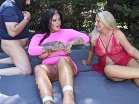 Mega Outdoor AO-Fick und Sperma Fan-GangBang mit Ashley und Rosella! Teil 1