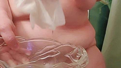 Taschentuch mit Pisse vollgesogen!