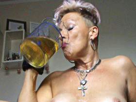 Vorschaubild vom Privatporno mit dem Titel "#Fotzen Dirty Talk &lauwarmer Sprutz,,..." von Sachsen-Lady