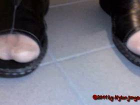 House slippers in the evening (foot fetish)