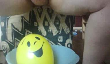 Pinkel auf Ballon