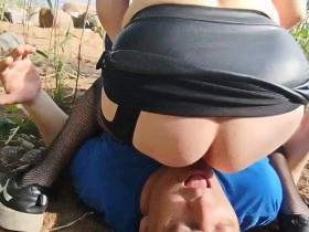 Licking pussy and ass on the shore